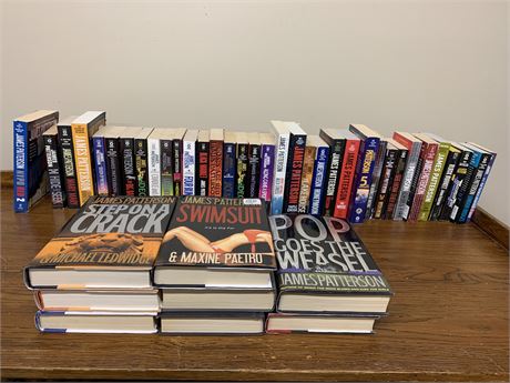 JAMES PATTERSON LOT OF BOOKS