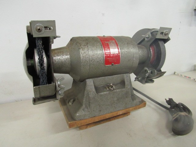 Tryans Online Auction & Auction Center - Vintage Wissota Bench Grinder