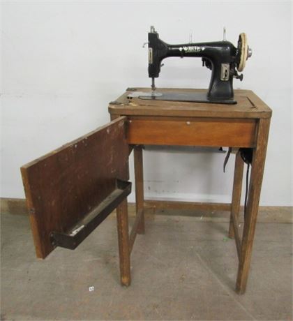 Tryans Online Auction & Auction Center - Vintage White Sewing Machine ...