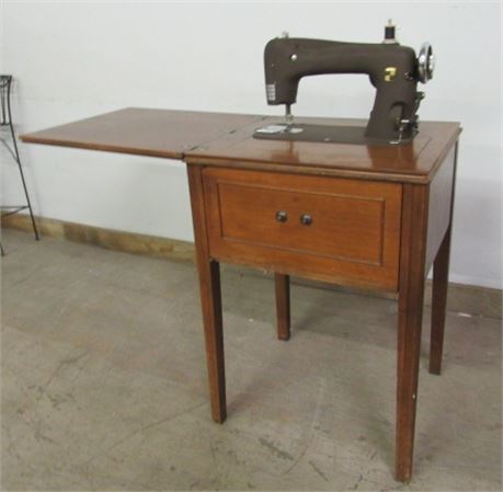 Tryans Online Auction & Auction Center - Vintage Montgomery Ward Sewing ...