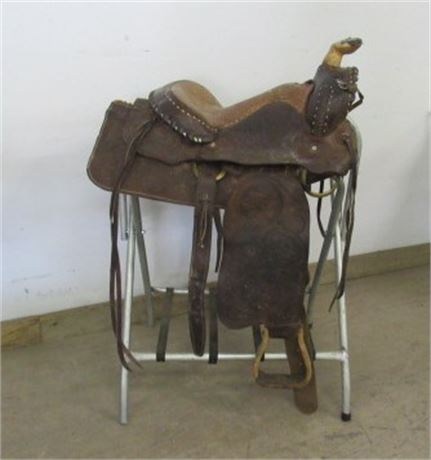 Saddle