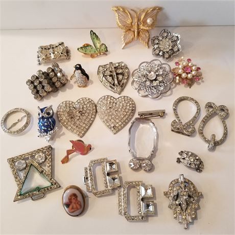 Vintage Brooches & Rhinestone Jewelry Peices