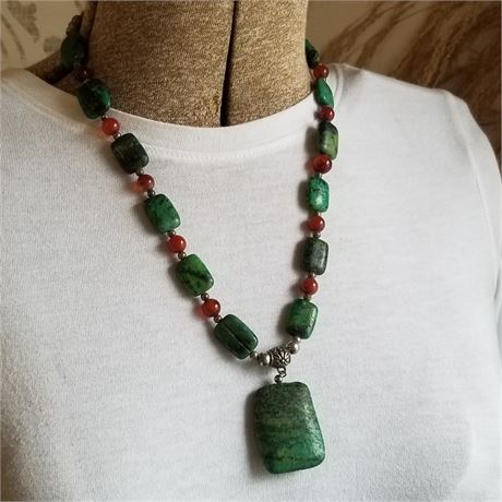 Green Stone Beaded  Necklace