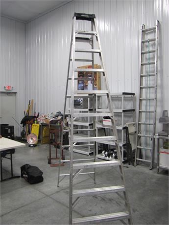 10 Ft. Werner Aluminum Folding Ladder (711 Blackhawk St. Billings)