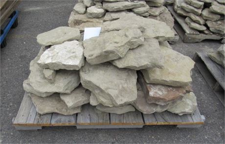 Pallet of Assorted Size Landscape Rock-D