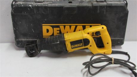 Corded DeWalt Variable Speed Reciprocating Saw w/ Case