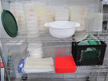 2 Shelves of Measuring Containers & Misc Plastic Ware (711 Blackhawk St. Billing