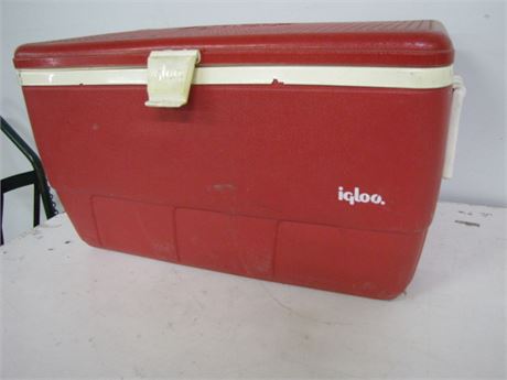 Igloo Cooler (Tryan's Auction Center) 1302 2nd Ave N. Billings