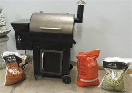 Traeger Grill in Very Good Condition with 3 Bags of Pellets