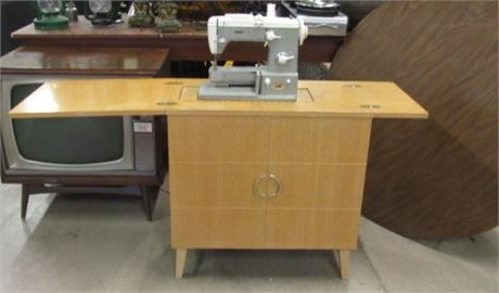 c. 1960 Very Nice Complete Pfaff 360 Sewing Machine /w Console