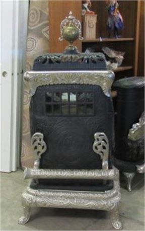 WM Resor & Co Monitor Parlor Antique Box Style Embellished Cast Iron Stove