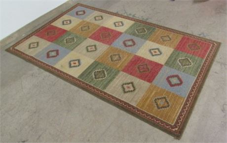 Area Rug... 5' x 6'