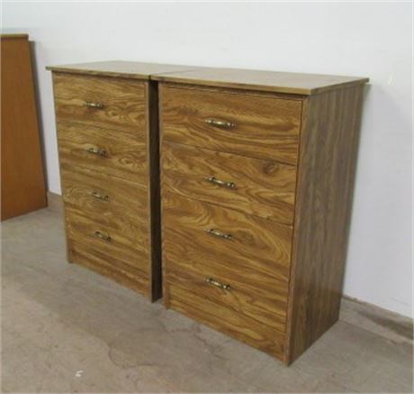 Pair of Matching 4 Drawer Dressers