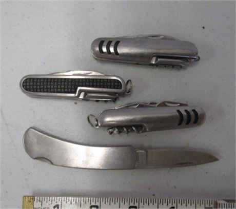 4 Folding Knives