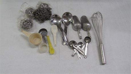 Assorted Kitchen Prep Items