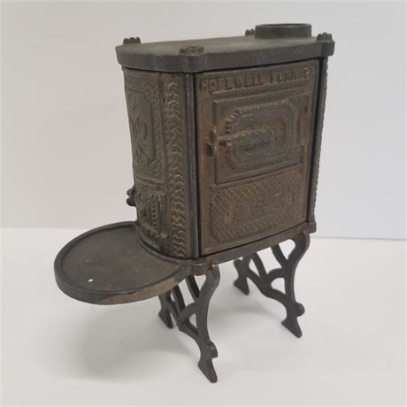 Antique Cast Iron Miniature or Salesman Sample Stove