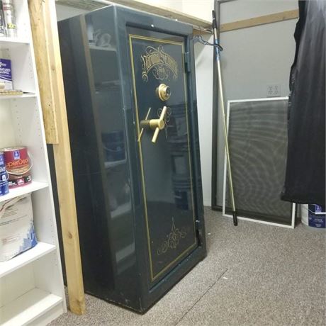 National Security Gun Safe...30x25x61...900lbs aprox...1200 degree Fire Rating