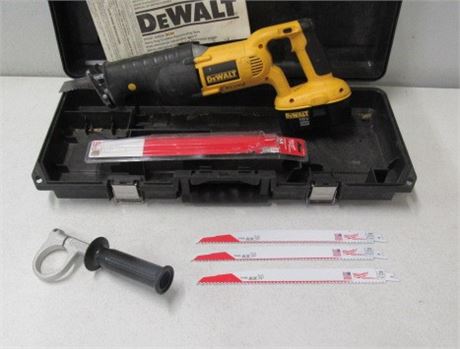 DeWalt Reciprocating Saw w/ 3 Milwaukee AX Demo Blades