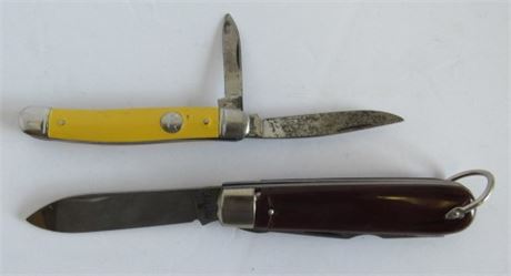 A Pair of Multiple Blade Pocket Knives