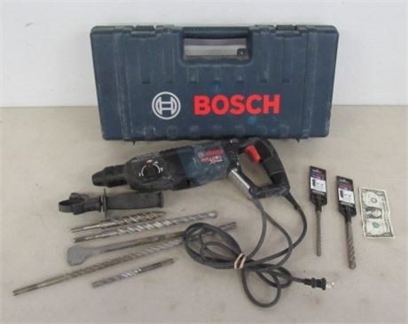 Bosch Bulldog SDS Rotary Hammer w/ Some Bits