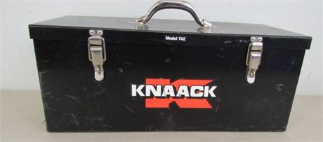 22" Long Knaack Tool Box w/ Tray