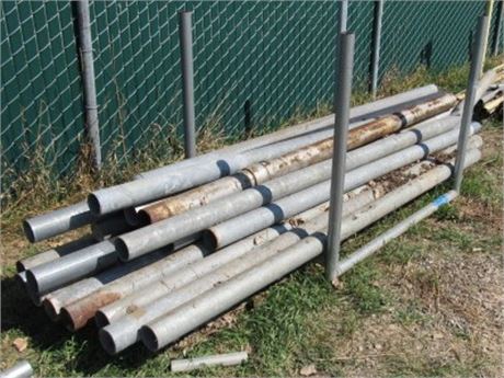 Steel Pipe Posts w/ Rack - 4"x118" - Approx. 18 Pieces