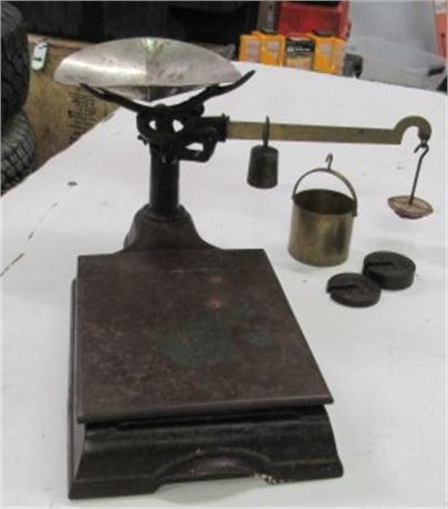 Antique Victor Countertop Platform Balance Scale