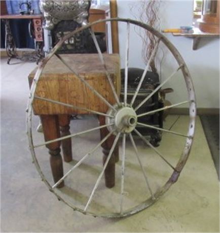 Vintage Wagon Wheel - 45"