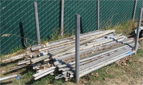 Steel 'H' Posts w/ Rack - 2.5"x7' - Approx. 50