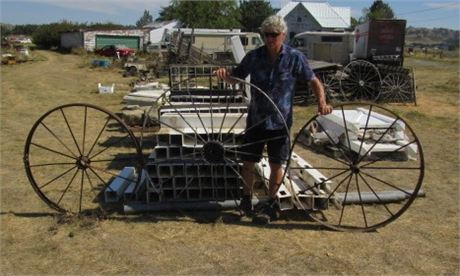 Wagon Wheel Gate - 144" x 56"