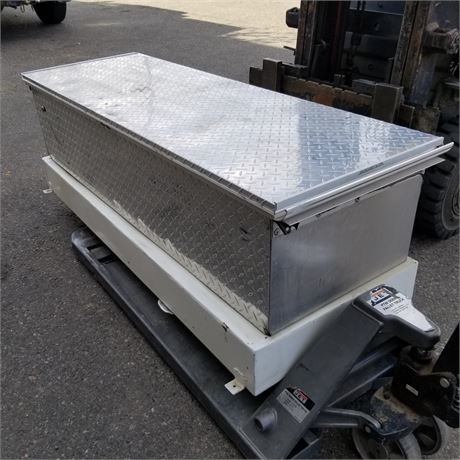 Sliding Top Tool Box Fuel Tank Combo