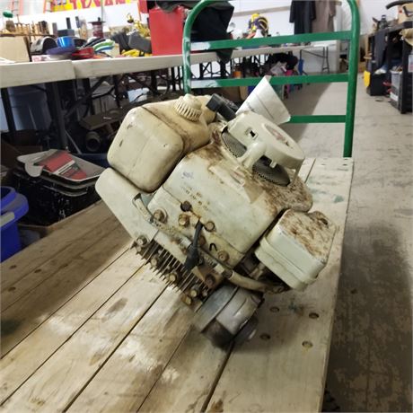 Briggs & Stratton Model #91700 8HP Engine...Rebuilt & Runs