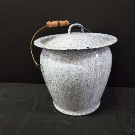 Vintage Enameled Pot w/ Lid
