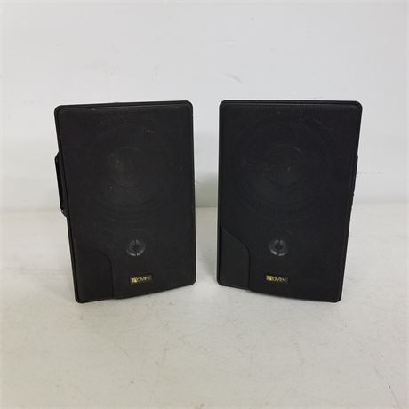 2 Wall Mount Advent Speakers - 6x9