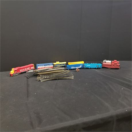 HO Scale Trains and Track