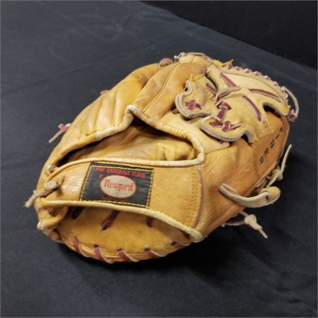 Vintage Newport Baseball Glove