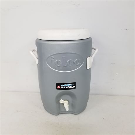 5 Gal. Igloo Max Gold Beverage Cooler