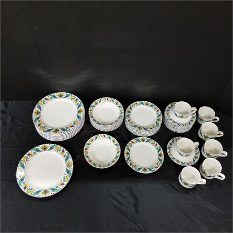 Dishware...Approx 38pcs.