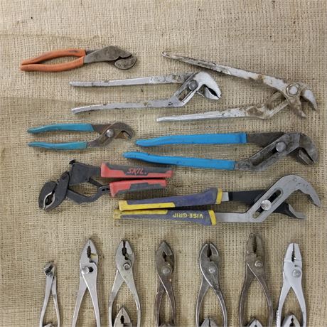 Assorted Chamber Locks & Pliers