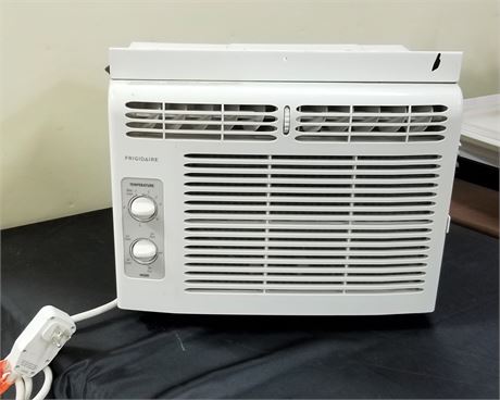 5000 BTU Window Air Conditioner...16x14x12