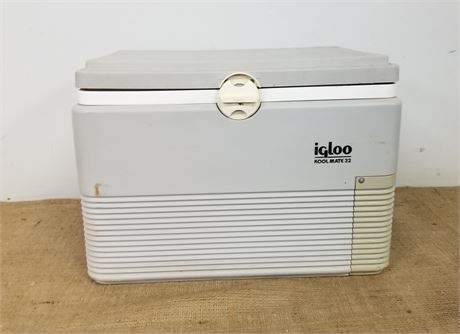 Igloo Kool Mate 32 Plug-In Cooler...20x15x15