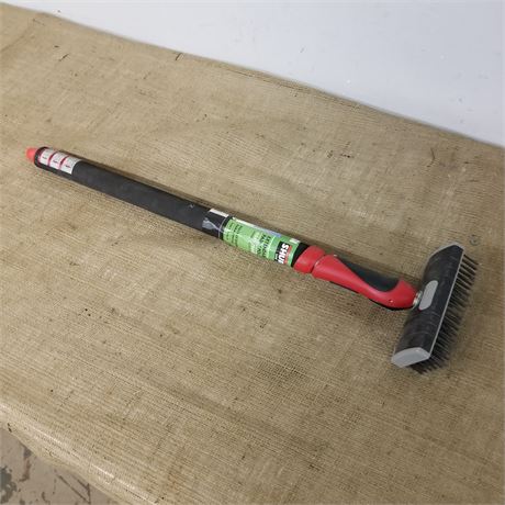 30" - 60" Extendable Paint Pole w/ Wire Brush