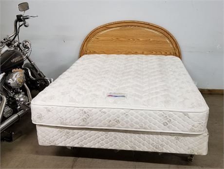 Sealy Posturepedic Super Premium Classic 3000 Queen Mattress/Headboard