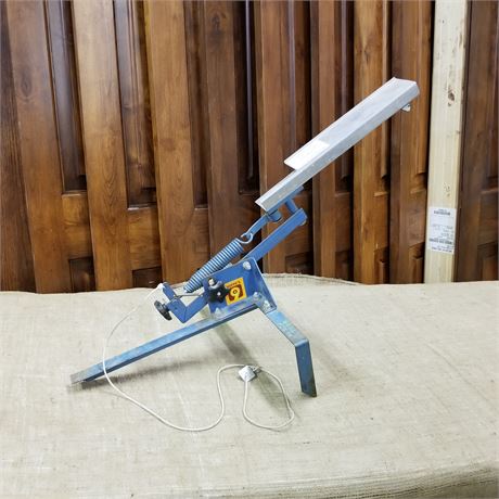 Hoppes Clay Pigeon Launcher