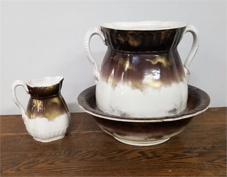 English Chamber Pot/Bowl/Pitcher Trio