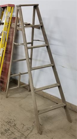 Vintage Wood Step Ladder 6ft