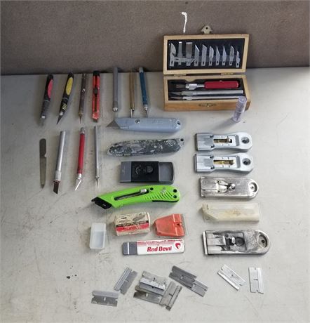 Assorted Cutting & Scraping Tools w/ Blades