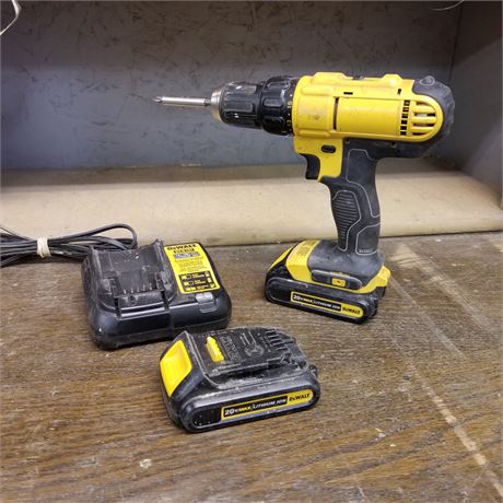 Dewalt Cordless Drill with 2 Batterys & Charger