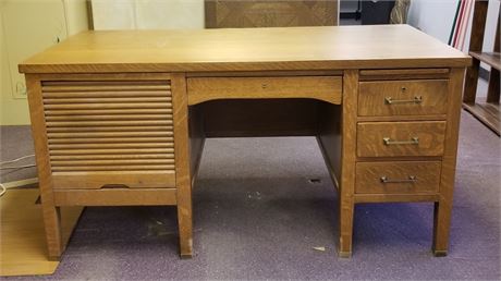 Vintage Oak Desk - 60x32x30