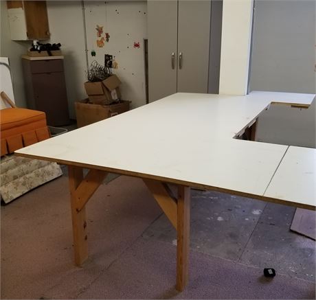 Sewing/Crafting Table - 97x48x30